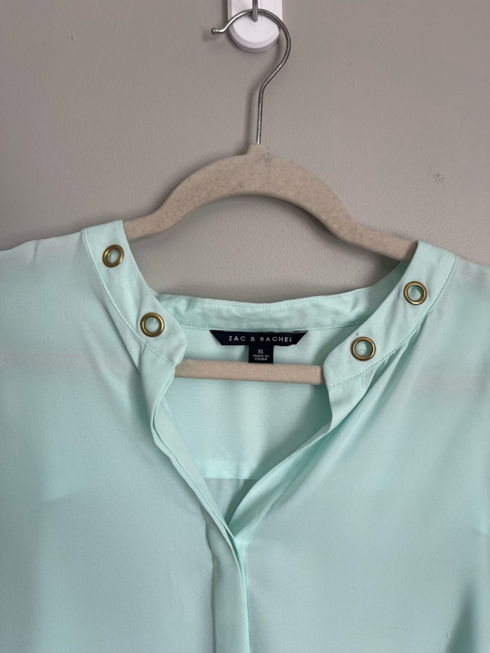 ZAC & RACHEL | Seafoam Green Button Down Blouse Sz XL - Picture 3 of 9